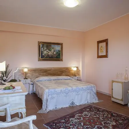 La Corte Di Opaka Hotel